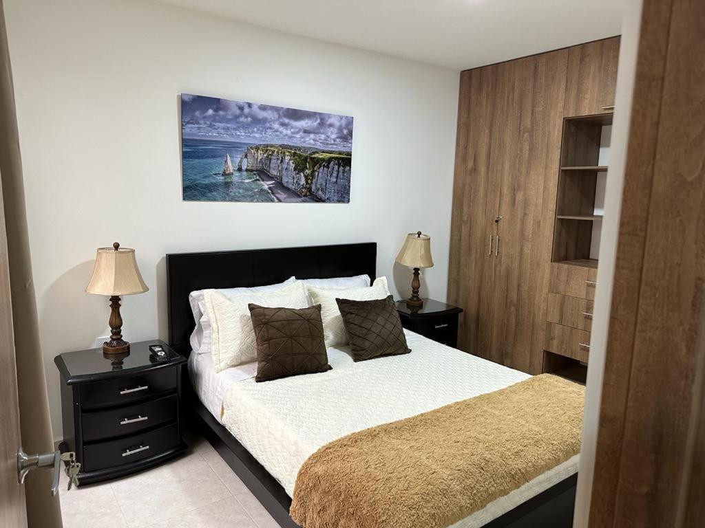 Apto-parking Cerca Cc Gran Plaza Apartment