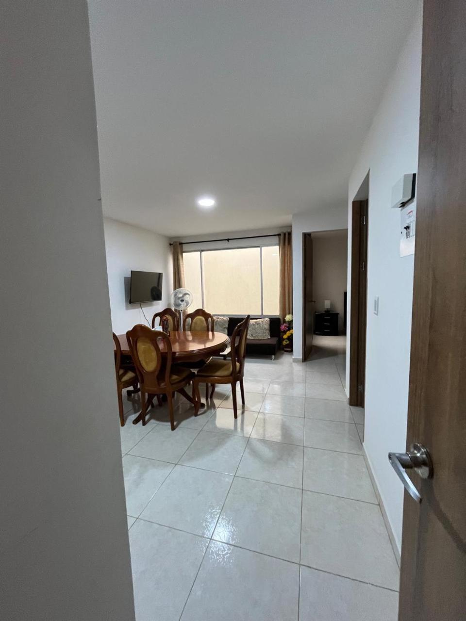 Apto-parking Cerca Cc Gran Plaza Apartment *